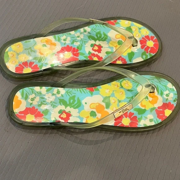 Lilly Pulitzer  Women's Flip Flops size 8 - Picture 3 of 7